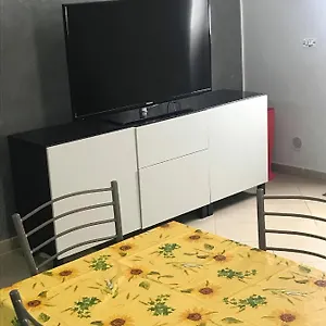 Boomerang House - Airport, Center & Beach Italy